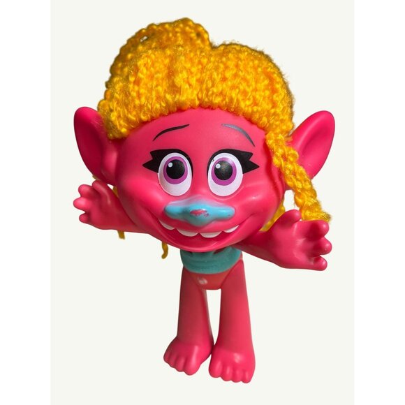 Hasbro Trolls Poppy Figure With Yellow Hair & Headphones - Picture 2 of 12